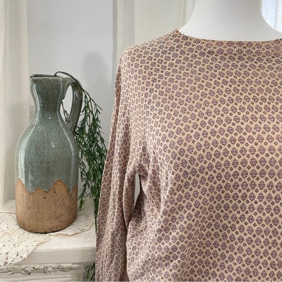 Silk Knit Crewneck Floral Print Delicate Lightweight Sweater Top - Picture 1 of 8